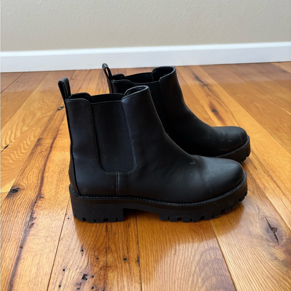BP Boots Size 9